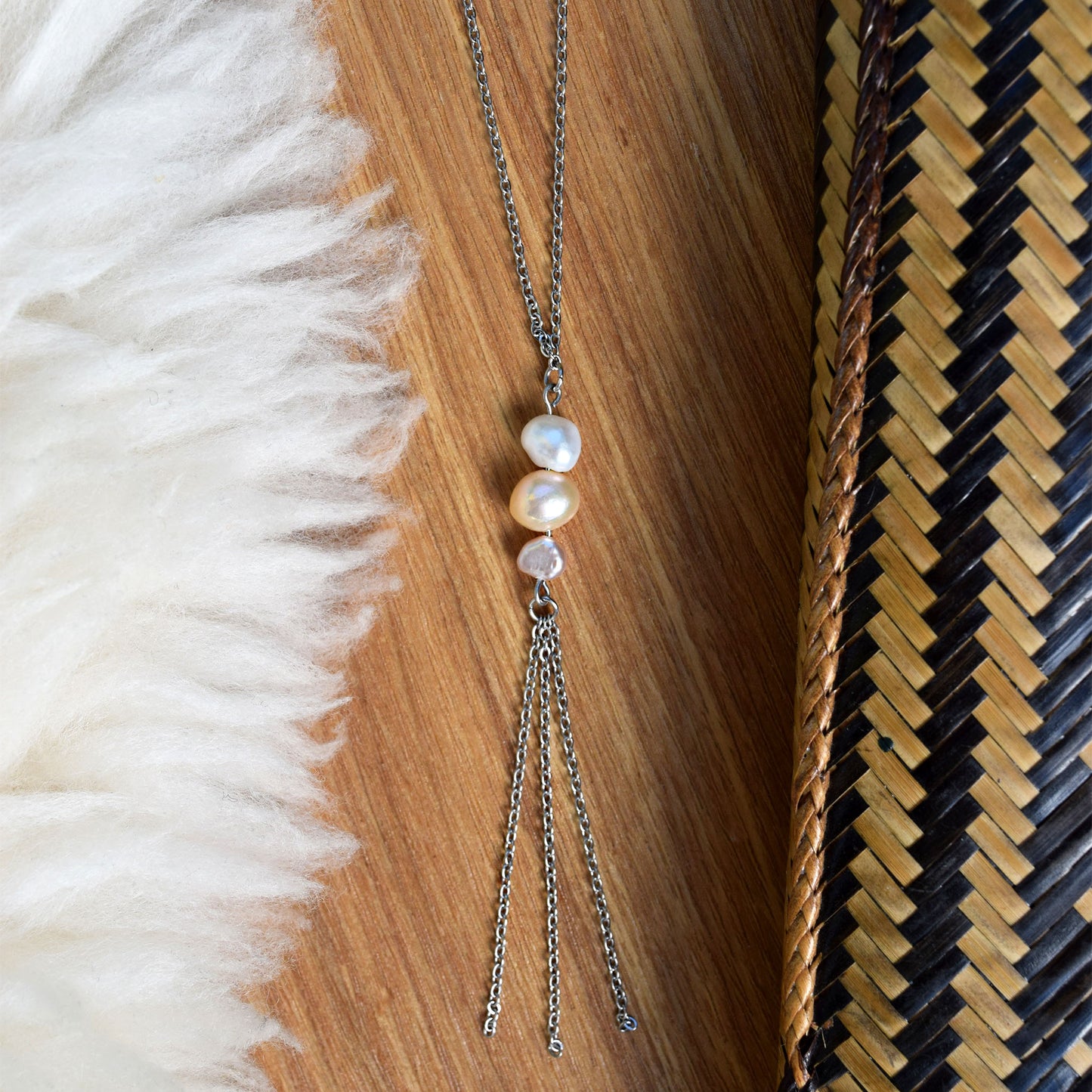 Sugar Pearl Lariat